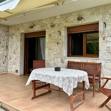 Ioannis Stone House Сasa de vacaciones